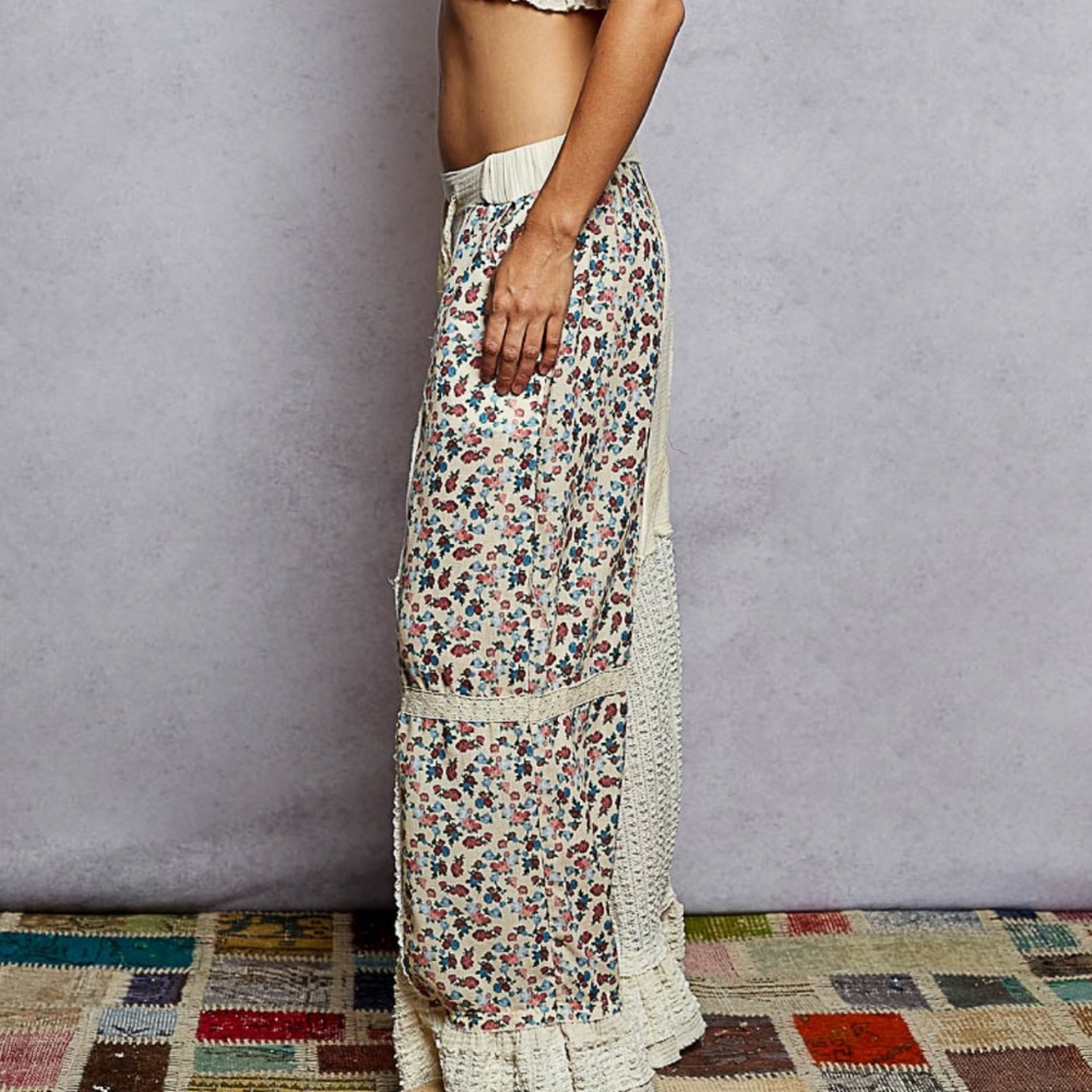 POL Cream Patchwork Wide-Leg Pants with Floral Panels - Picture 2 of 4